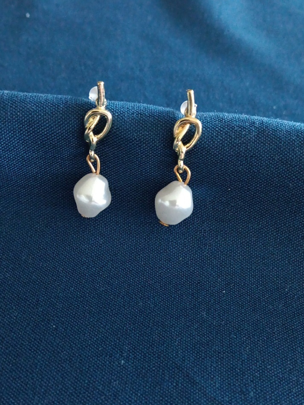 Gold Knot Drop Earrings with White Pearl